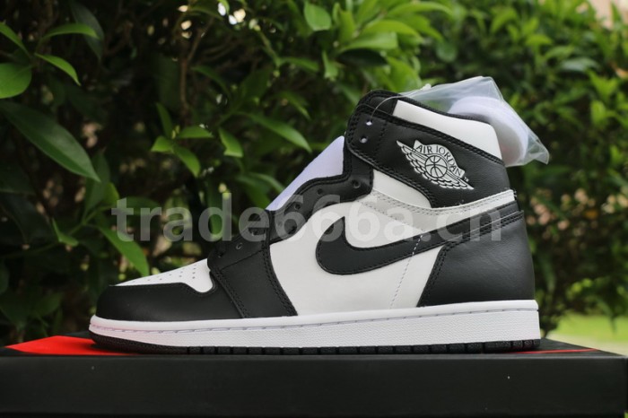 Authentic Air Jordan 1 OG Retro High Black/White