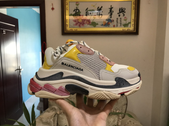 B 17FW Tripe-S High End Sneaker-010