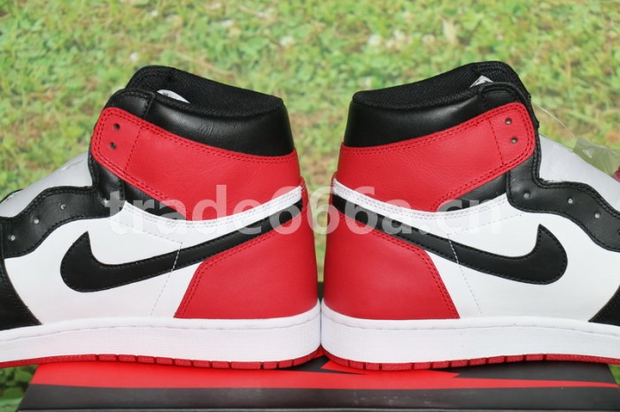 Air Jordan 1 OG High “Black Toe”2016