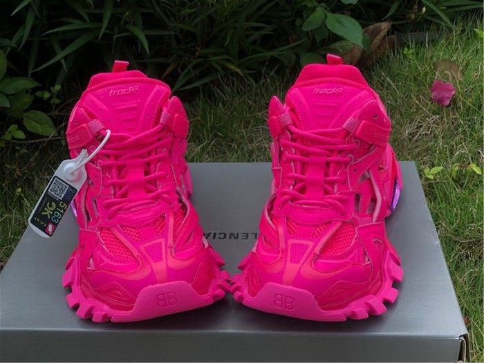 B 17FW Tripe-S High End Sneaker-131