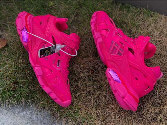 B 17FW Tripe-S High End Sneaker-131