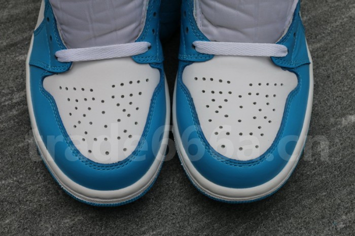 Authentic Air Jordan 1 Retro High OG “UNC”