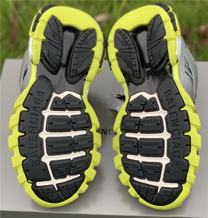 B 17FW Tripe-S High End Sneaker-182