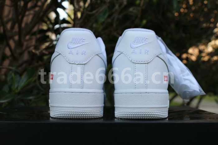 Authentic Supreme x Nike Air Force 1 Low