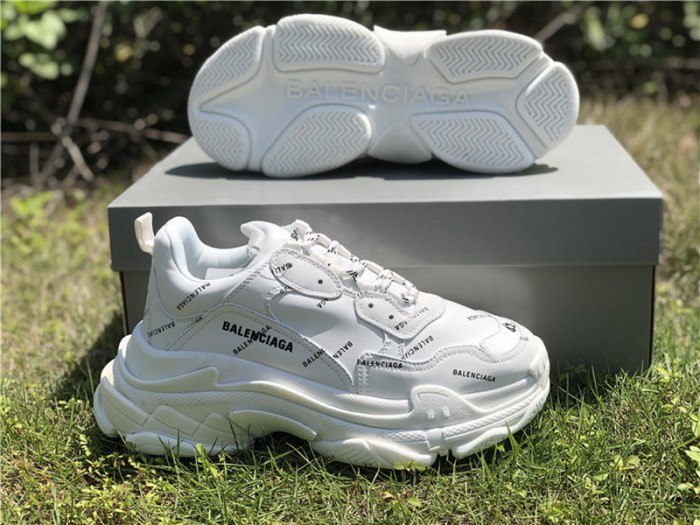 B 17FW Tripe-S High End Sneaker-124