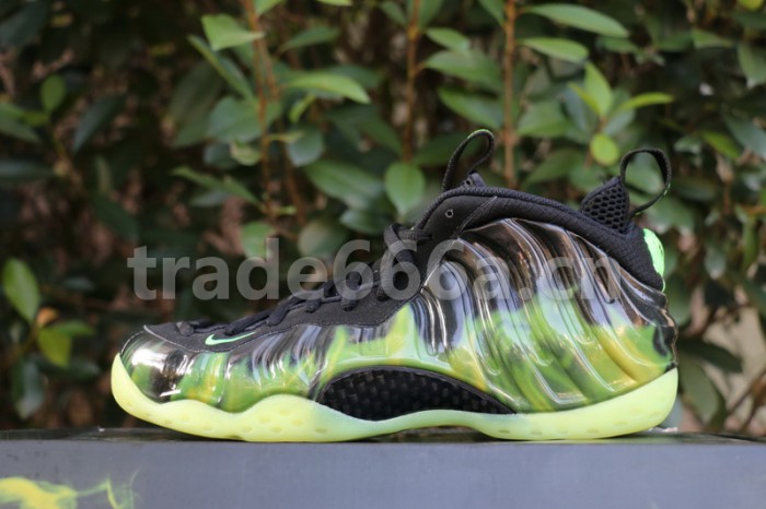 Nike Air Foamposite One “ParaNorman”