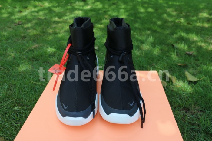Authentic Nike Air Shot Around “Black”