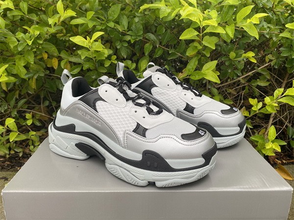 B 17FW Tripe-S High End Sneaker-209