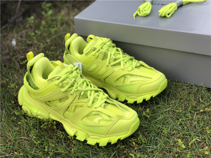 B 17FW Tripe-S High End Sneaker-123