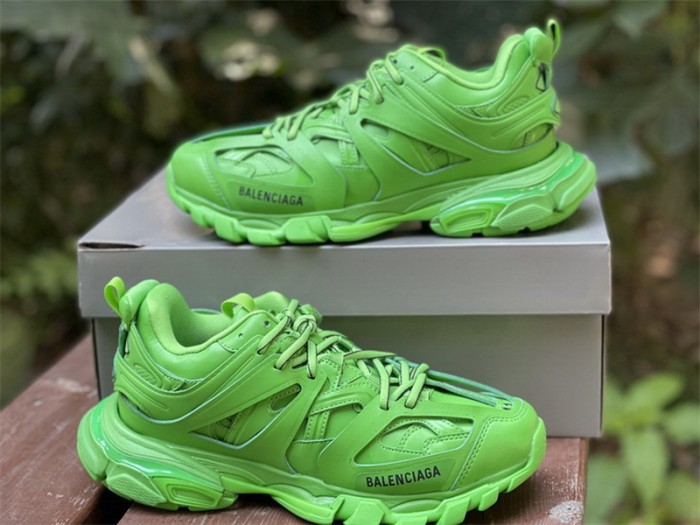 B 17FW Tripe-S High End Sneaker-262