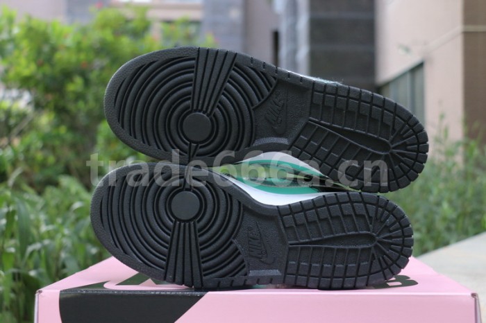 Authentic Nike SB Dunk Low Diamond Tiffany