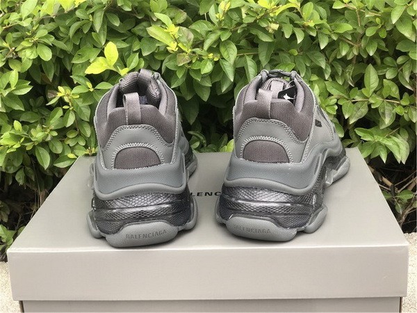 B 17FW Tripe-S High End Sneaker-193