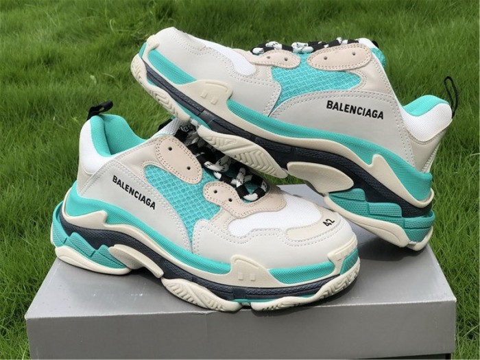 B 17FW Tripe-S High End Sneaker-137