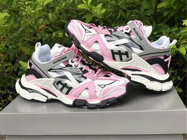 B 17FW Tripe-S High End Sneaker-211