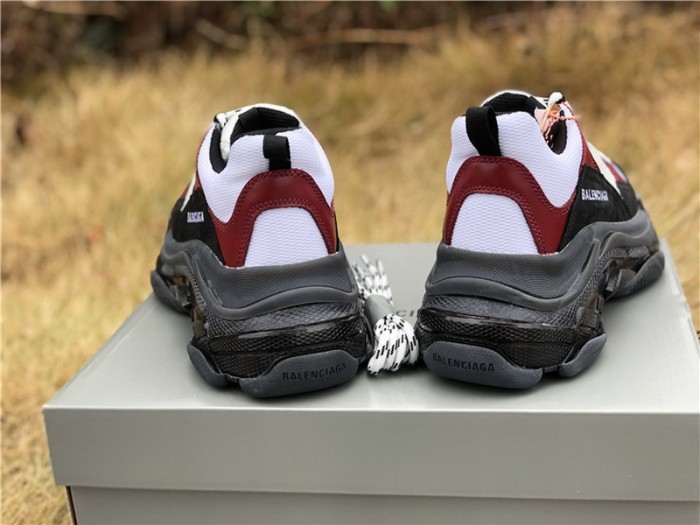 B 17FW Tripe-S High End Sneaker-112