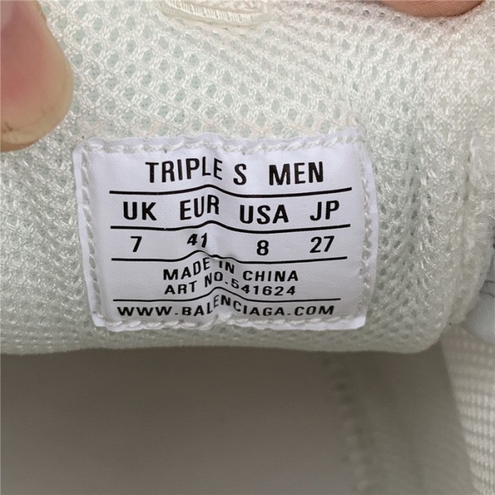 B 17FW Tripe-S High End Sneaker-053