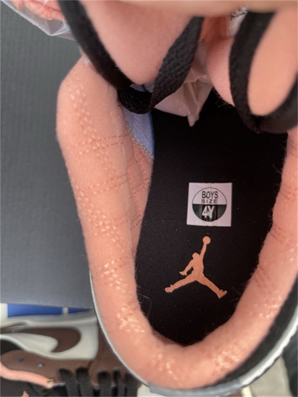 Authentic Air Jordan 1 Low “Mocha Brown”