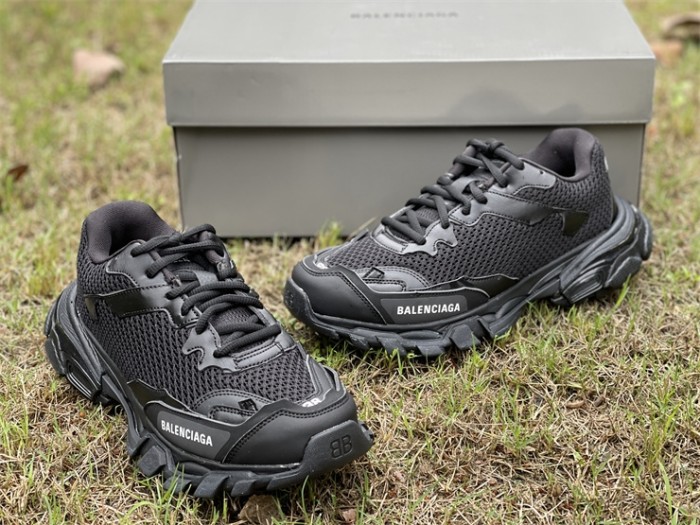 B 17FW Tripe-S High End Sneaker-278