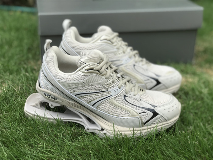 B 17FW Tripe-S High End Sneaker-309