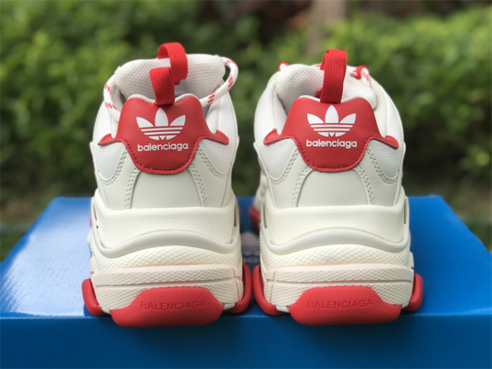 B 17FW Tripe-S High End Sneaker-322