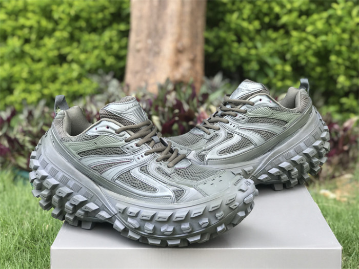 B 17FW Tripe-S High End Sneaker-311