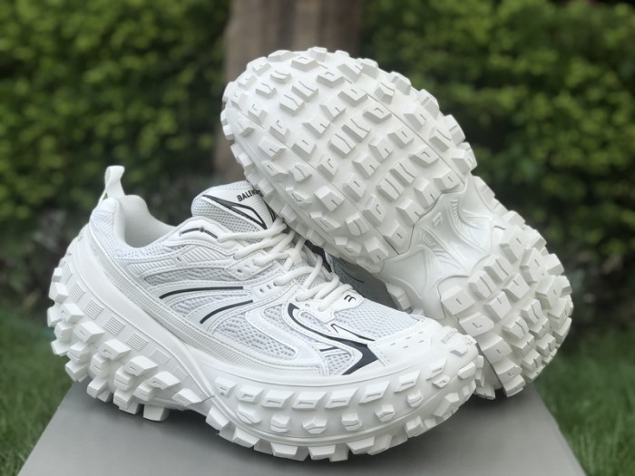 B 17FW Tripe-S High End Sneaker-328