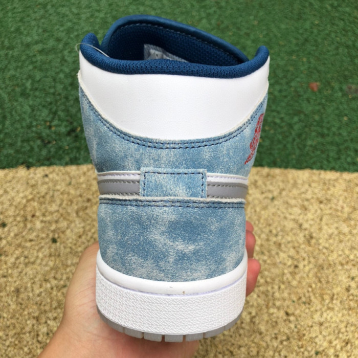 Authentic Air Jordan 1 Mid Hyper Roayl