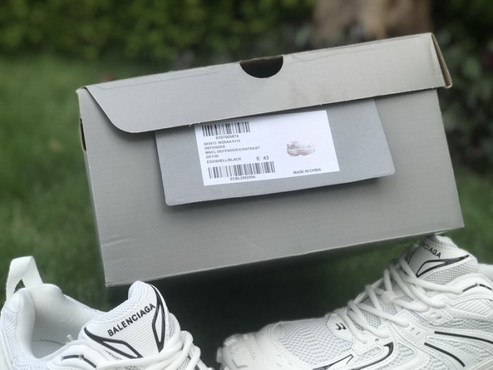 B 17FW Tripe-S High End Sneaker-328