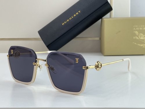 Burberry Sunglasses AAAA-728