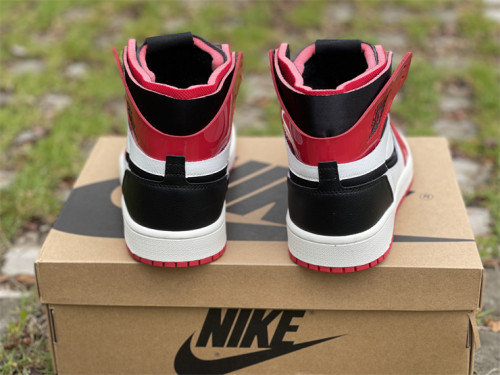 Authentic Air Jordan 1 Zoom CMFT “Bulls”