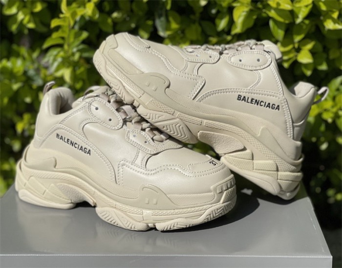 B 17FW Tripe-S High End Sneaker-267