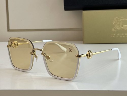 Burberry Sunglasses AAAA-632