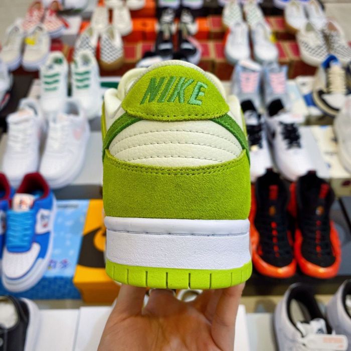 Authentic Nike SB Dunk Low “Green Apple”