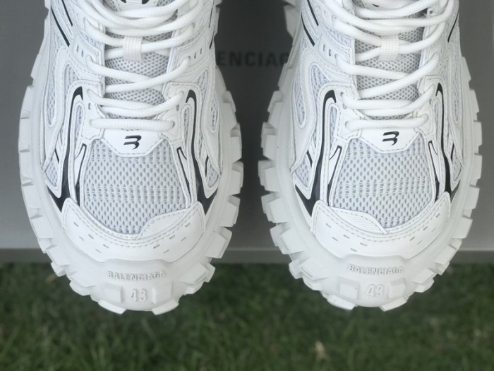 B 17FW Tripe-S High End Sneaker-328