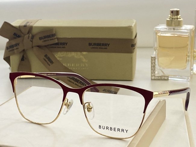 Burberry Sunglasses AAAA-678