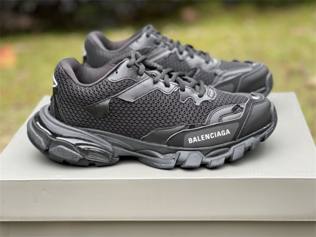 B 17FW Tripe-S High End Sneaker-278