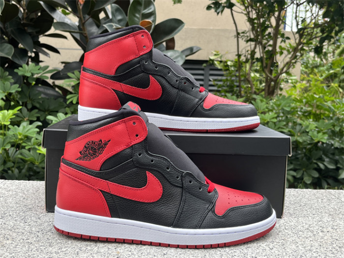 Authentic Air Jordan 1 “Banned” 2011