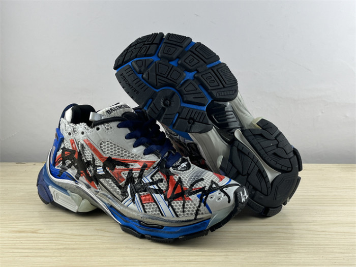 B 17FW Tripe-S High End Sneaker-441