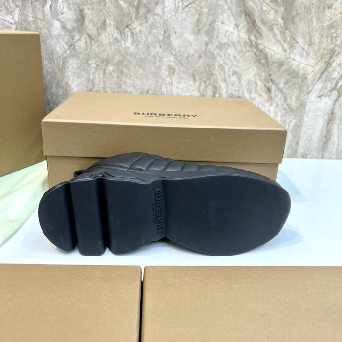 Super Max Burberry Shoes-002