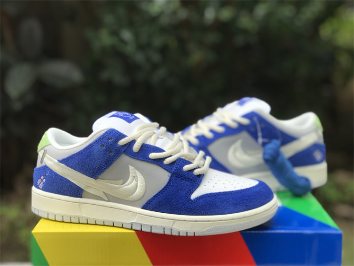 Authentic Fly Streetwear x Nike SB Dunk Low