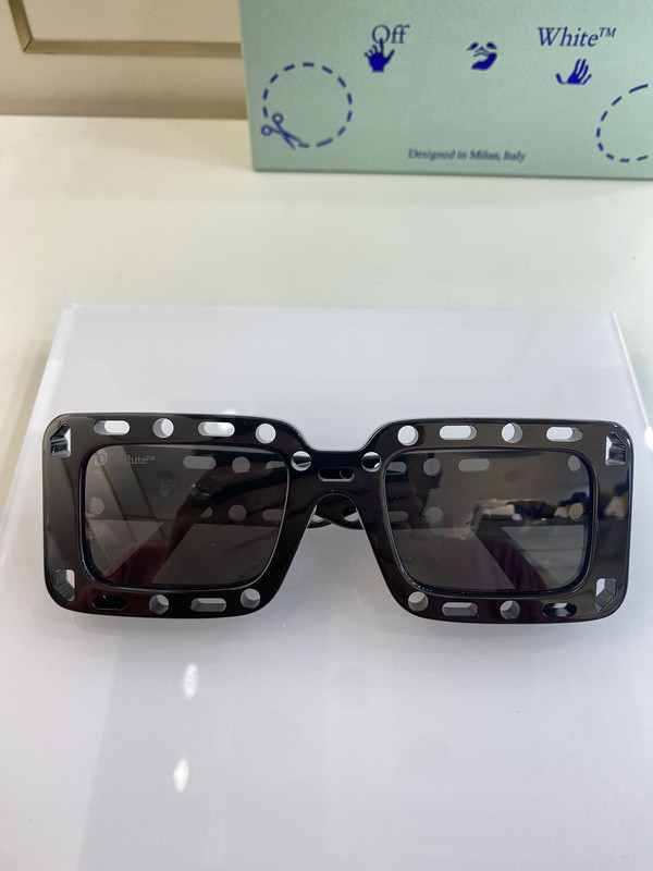 Off white Sunglasses AAAA-565