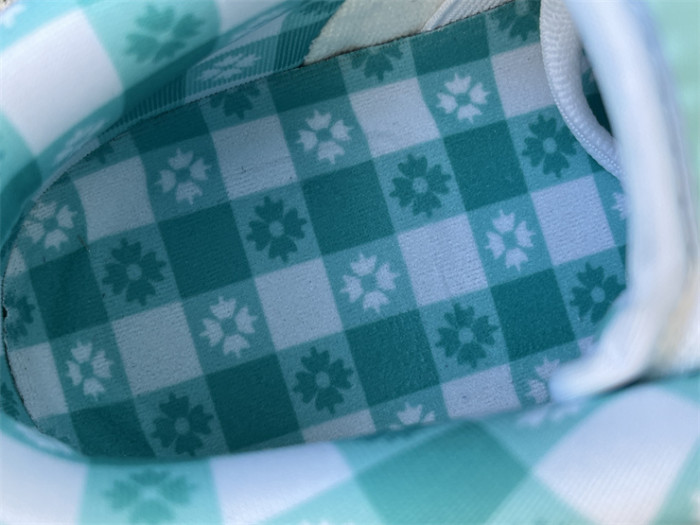 Authentic Concepts x TIFFANY CO. x Nike SB Dunk Low