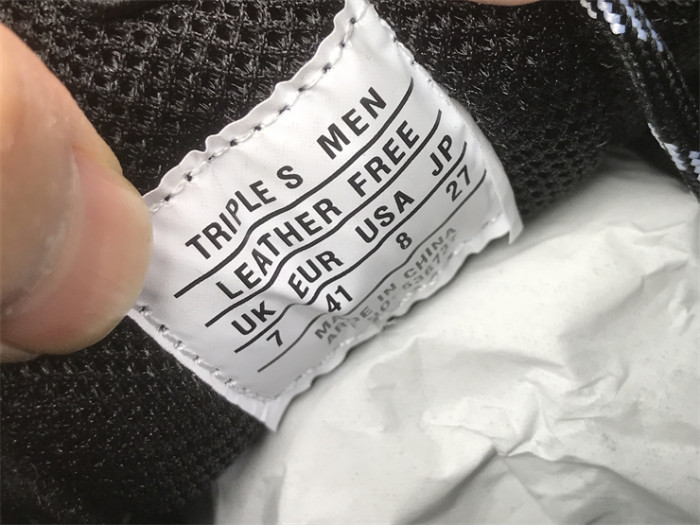 B 17FW Tripe-S High End Sneaker-394