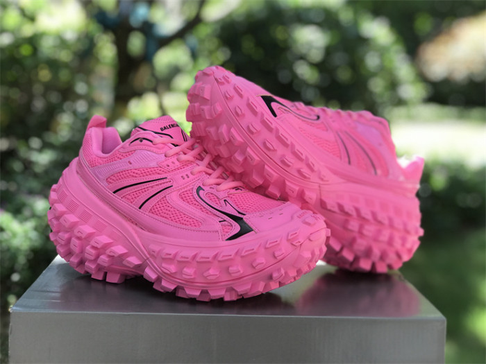 B 17FW Tripe-S High End Sneaker-388