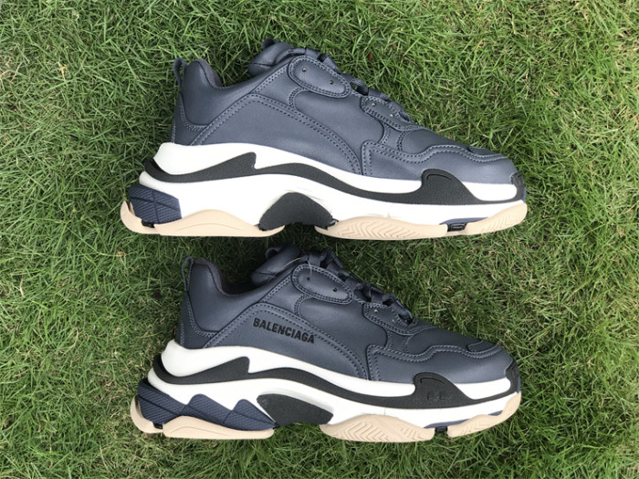 B 17FW Tripe-S High End Sneaker-339