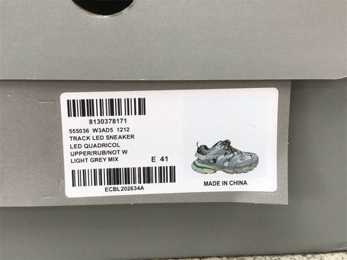 B 17FW Tripe-S High End Sneaker-386