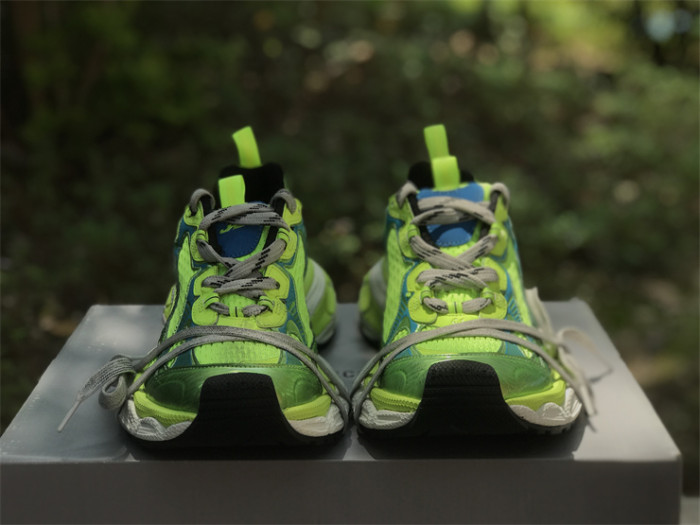 B 17FW Tripe-S High End Sneaker-376