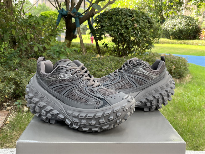 B 17FW Tripe-S High End Sneaker-432