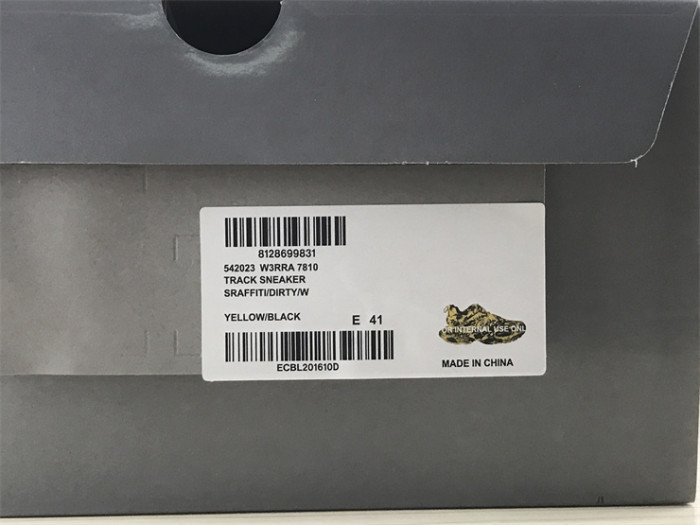 B 17FW Tripe-S High End Sneaker-406