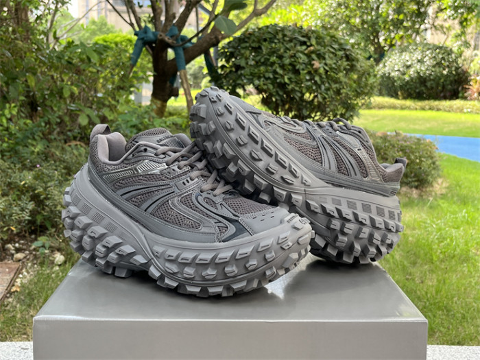 B 17FW Tripe-S High End Sneaker-432